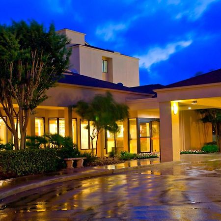 Courtyard By Marriott San Antonio Airport Hotel Exterior photo
