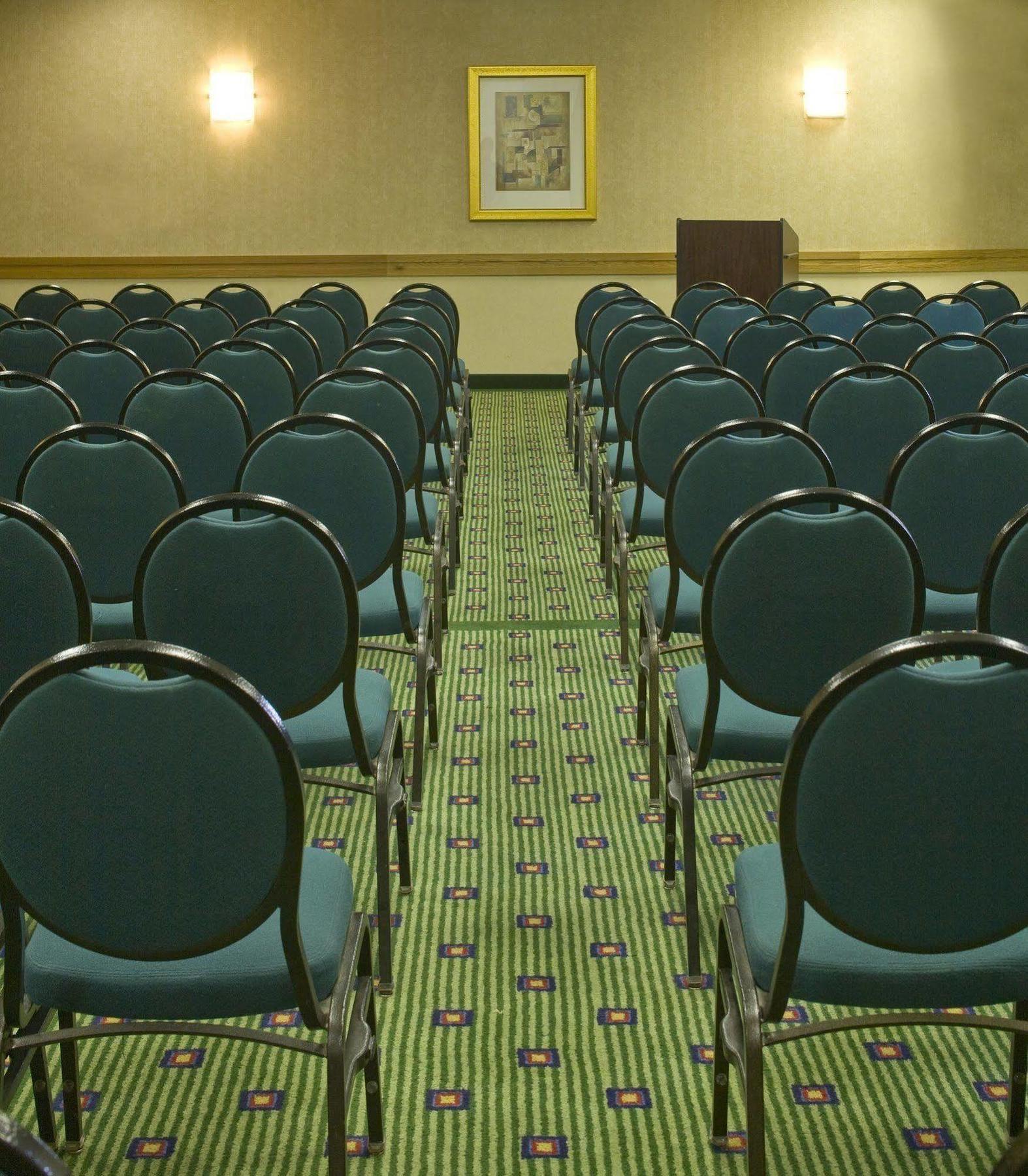 Courtyard By Marriott San Antonio Airport Hotel Exterior photo